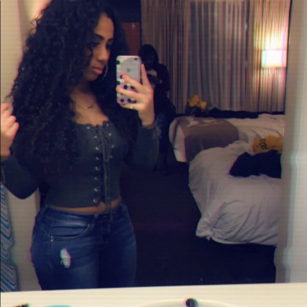 Meet your Posher, Breonia